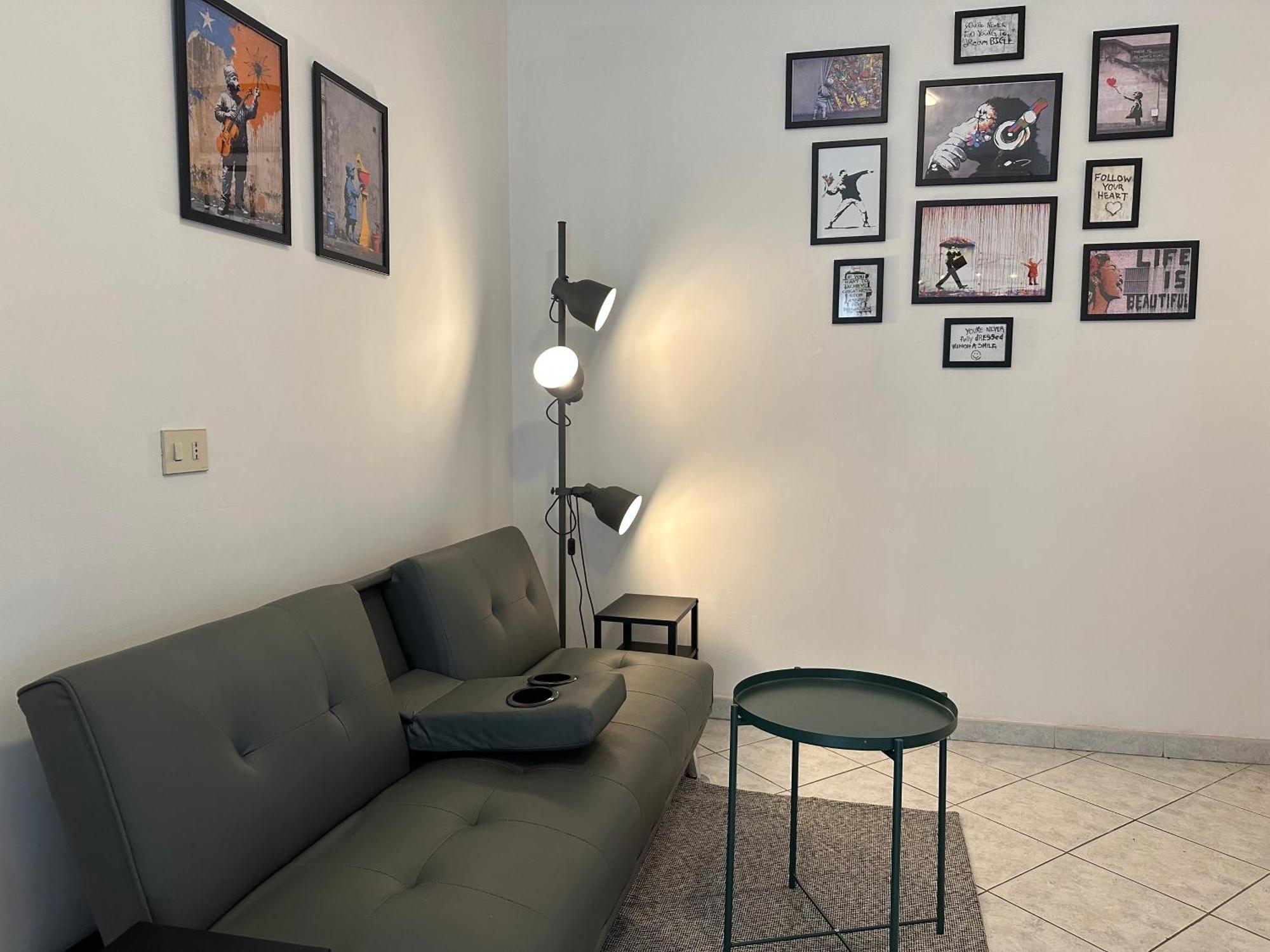 Metro A Apartment *